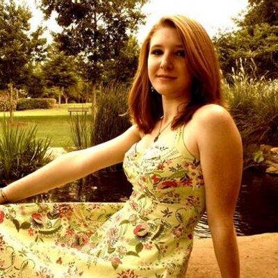 Profile Picture of Amanda Rollison (@frecklya) on Twitter