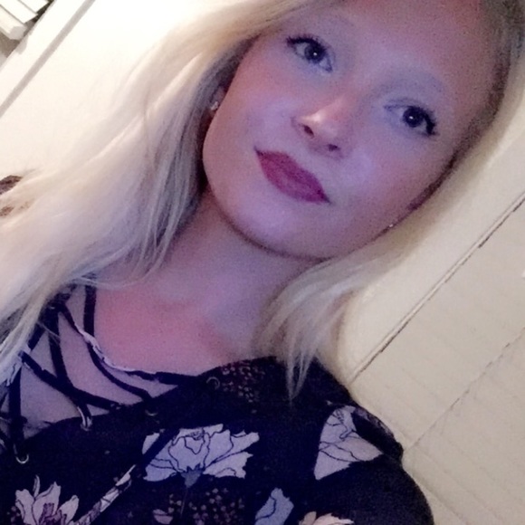 Profile Picture of Julia Oldakowski (@jciarao) on Poshmark