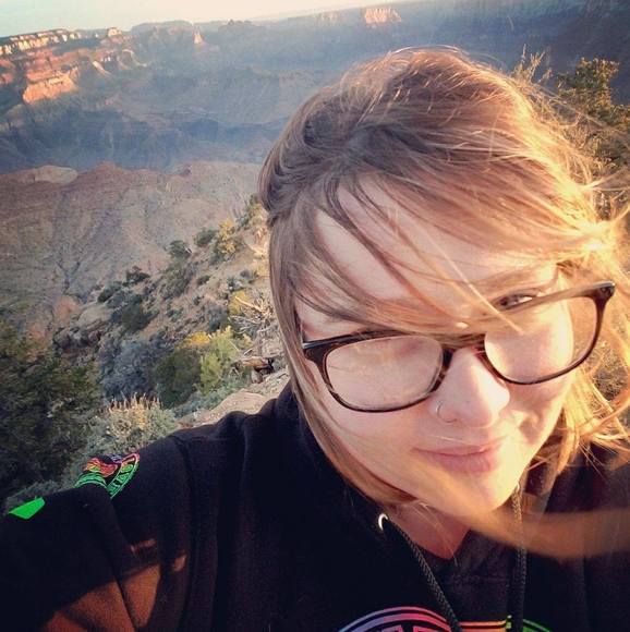 Profile Picture of Kenley Klein (@kenleyklein) on Poshmark