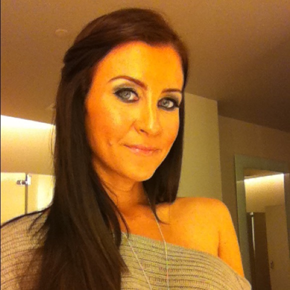 Profile Picture of Kim Harden (@kimharden) on Poshmark