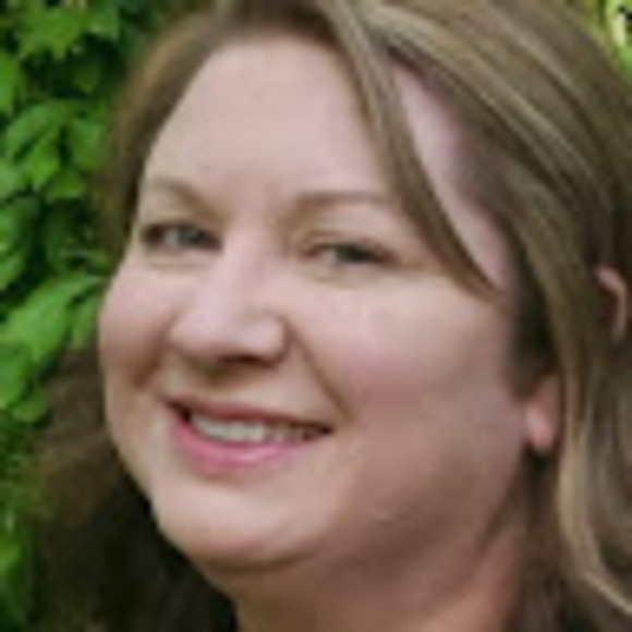 Profile Picture of Teresa Sullivant (@tgsullivant) on Poshmark