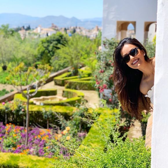 Profile Picture of Poonam Lal (@poshpoonam) on Poshmark