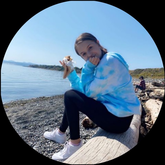Profile Picture of Hannah Clay (@chrisclay341) on Poshmark