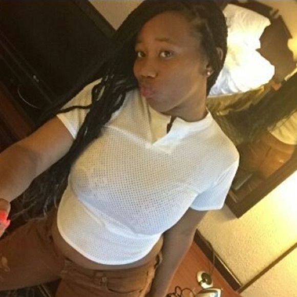 Profile Picture of Tukera Alston (@talston905) on Poshmark