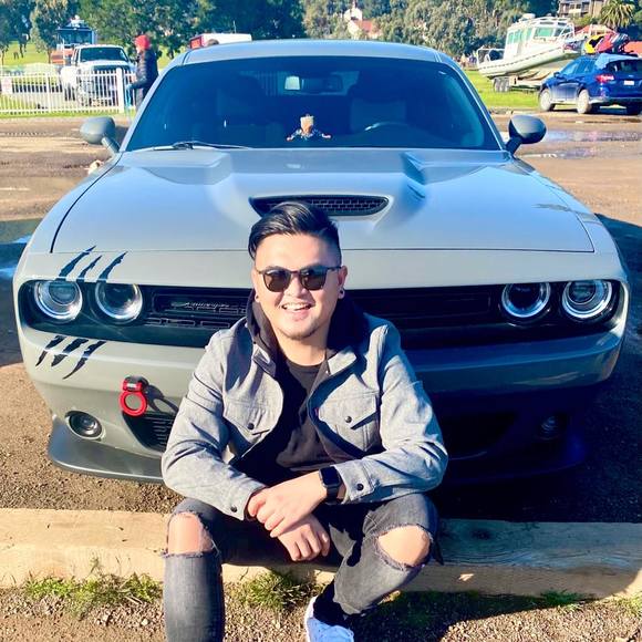 Profile Picture of Mark Revilla (@dheusz) on Poshmark