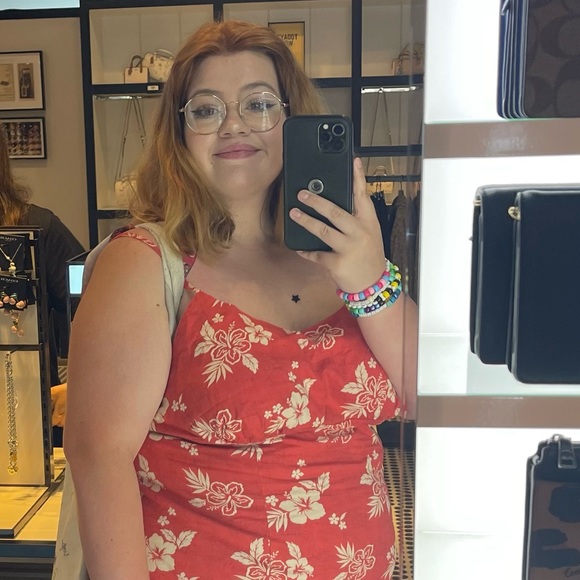 Profile Picture of Tatum Dayvolt (@tdayvolt050927) on Poshmark