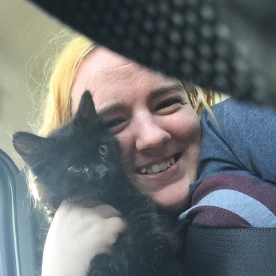 Profile Picture of Miranda Gee (@alaskanchic99) on Twitter