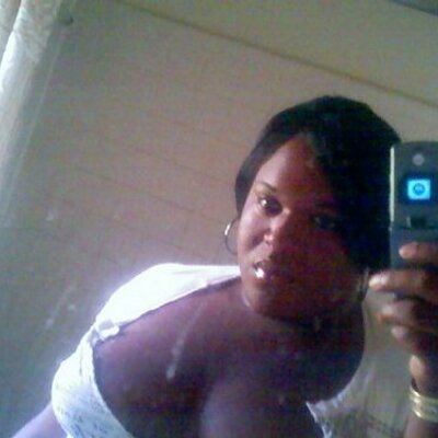 Profile Picture of KELLI PERRY (@kelli_live) on Twitter