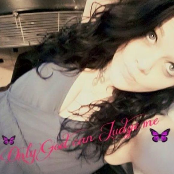Profile Picture of Tamara Terry (@tamaraterry) on Poshmark