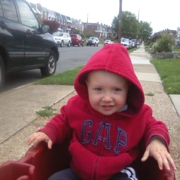 Profile Picture of Lisa Brisendine (@chlito) on Poshmark