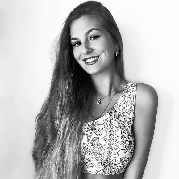 Profile Picture of Charly Wilms (@charlykwilms) on Poshmark