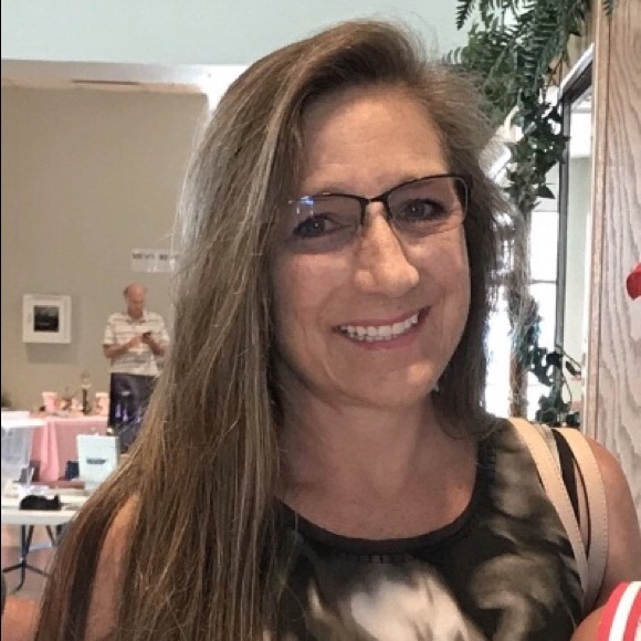 Profile Picture of Debra a. Loudermilk (@9187065591) on Poshmark