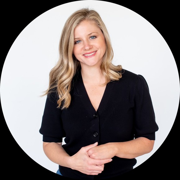 Profile Picture of April Spagnolo (@aspagnolo83) on Poshmark