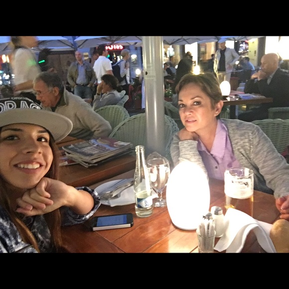 Meg Berny - Poshmark Profile Picture of Meg Berny (@megberny) on Poshmark