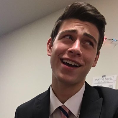 Profile Picture of *clever Seasonalname (@NathanLesser) on Twitter