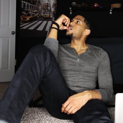 Profile Picture of Aaron Sterling (@KyngSterl) on Twitter