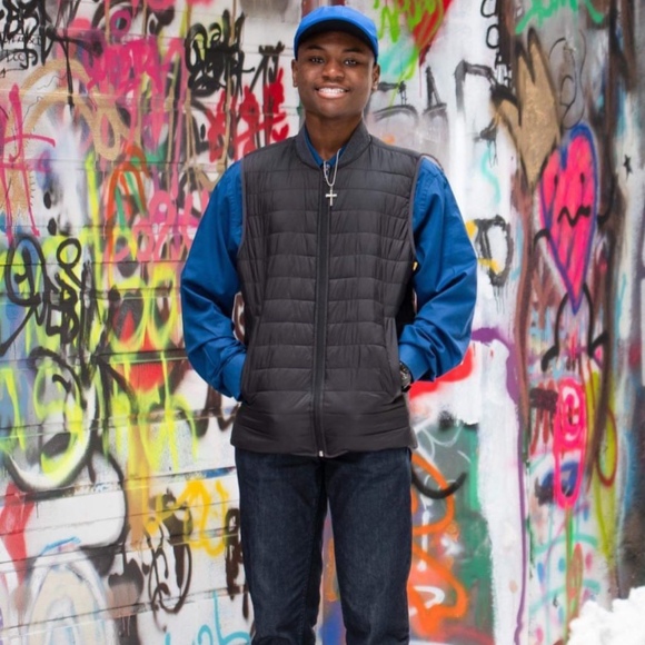 Profile Picture of Isaac Obeng (@kingisaac2023) on Poshmark