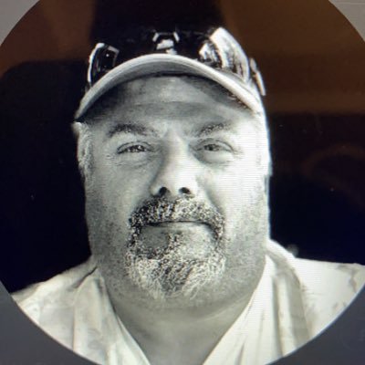 Profile Picture of Larry James Barletta (@LarryBarletta) on Twitter