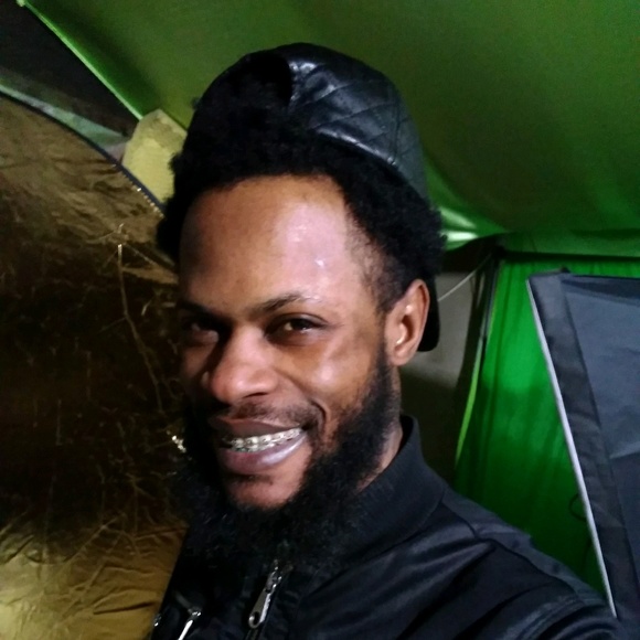 Profile Picture of Omar Wright (@wyldchyle) on Poshmark