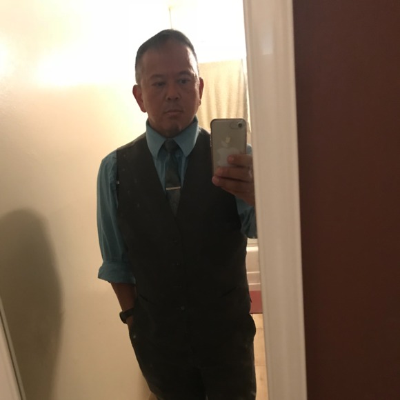 Profile Picture of Jun Banting (@bantingbrothers) on Poshmark