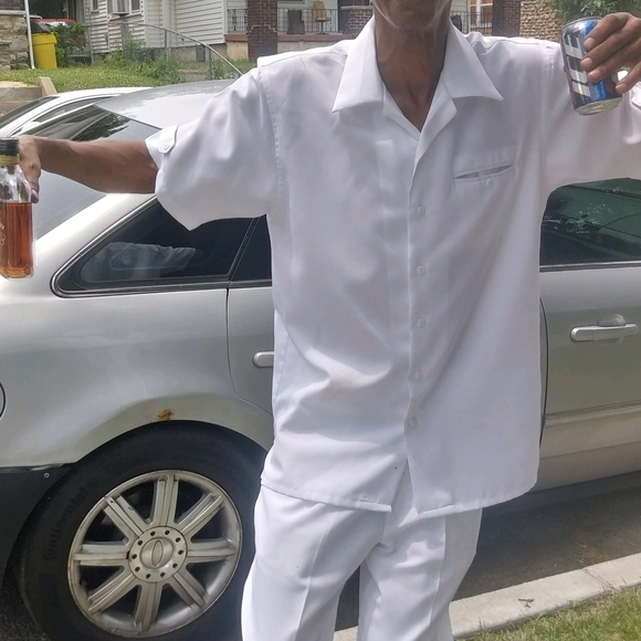 Profile Picture of Joe Shyne (@joeshyne) on Poshmark