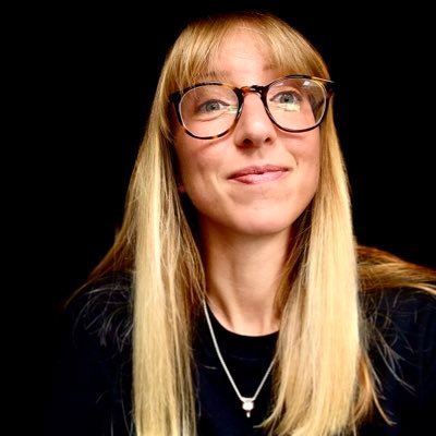 Profile Picture of Vicky Nicholson (@VickyNicholson) on Twitter