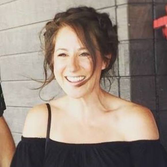 Profile Picture of Chelsi Klentz davis (@chelsiklentz) on Poshmark