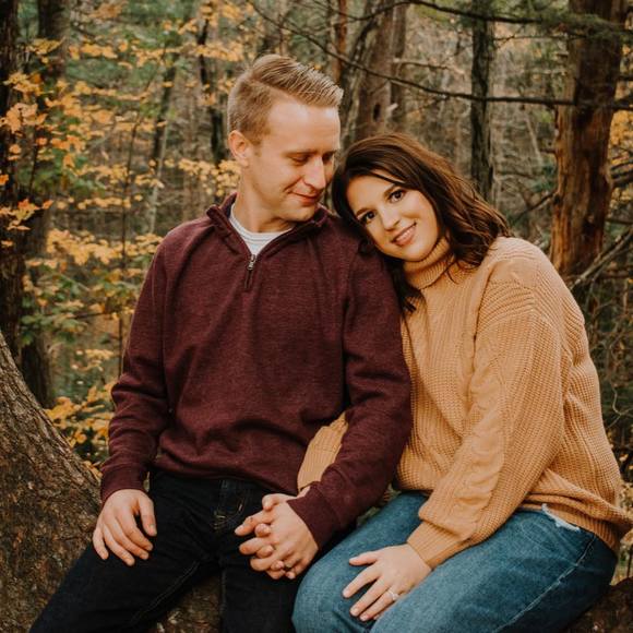 Heather Brinn - Poshmark Profile Picture of Heather Brinn (@hrbrinn) on Poshmark