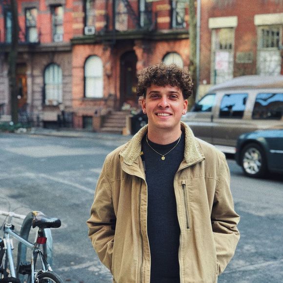 Profile Picture of Robert Popescu (@rob_popescu) on Poshmark