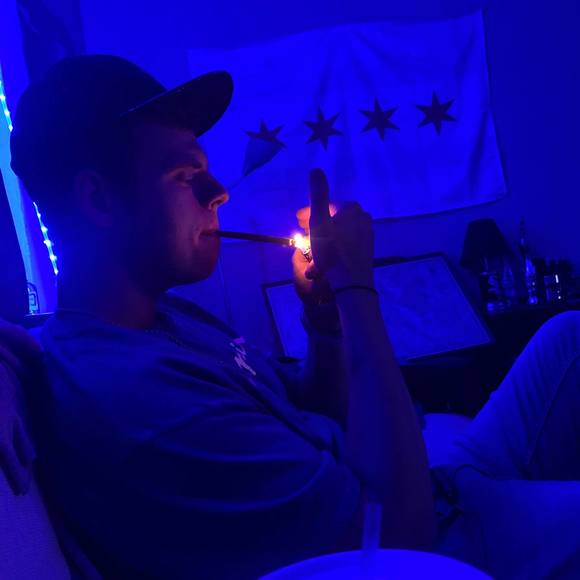 Profile Picture of Robbie Koplow (@robkop2) on Poshmark