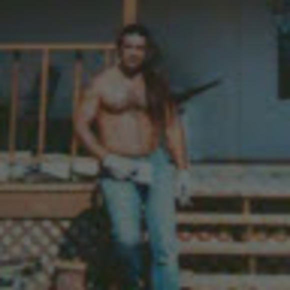 Profile Picture of Steven Cockroft (@eskimo461sc) on Poshmark