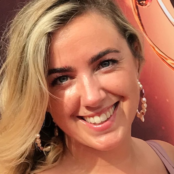 Profile Picture of Adrienne Eagan (@adriennezoe) on Poshmark