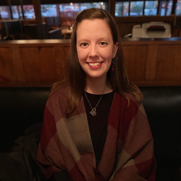 Profile Picture of Crystal Slagle (@cjslagle) on Poshmark