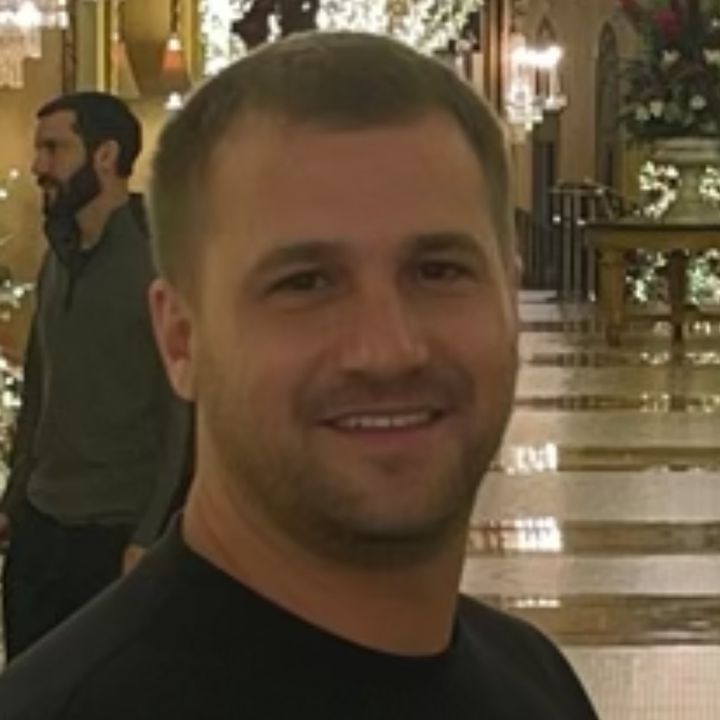 Profile Picture of Russ (@russelleasley23) on Tiktok