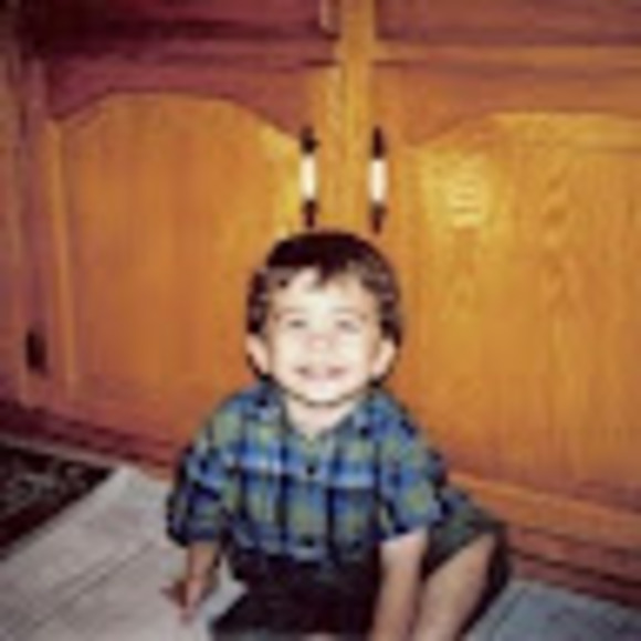 Profile Picture of Anthony Lemelin (@antholemelin) on Poshmark