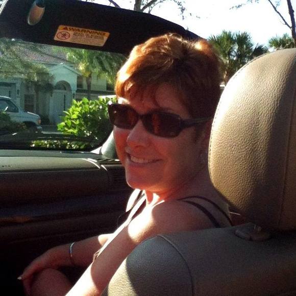 Profile Picture of Karen Hutera-pallotta (@pallotta) on Poshmark