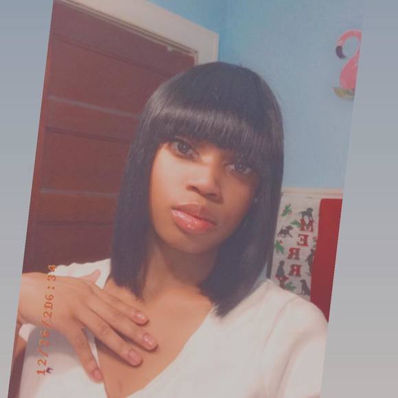 Profile Picture of Shay Shay (@shayshay371) on Poshmark