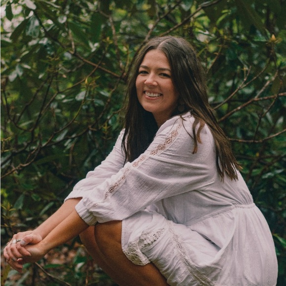 Profile Picture of Paige Mcelroy (@paige_mcelroy) on Poshmark