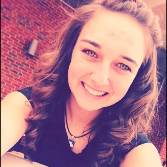 Profile Picture of Brianna Fout (@brianna14) on Poshmark