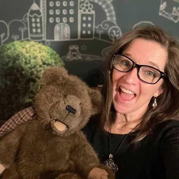 Profile Picture of Sharon Daniel (@sharonkdaniel) on Poshmark