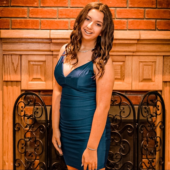 Profile Picture of Haley Stuart (@haleys62) on Poshmark