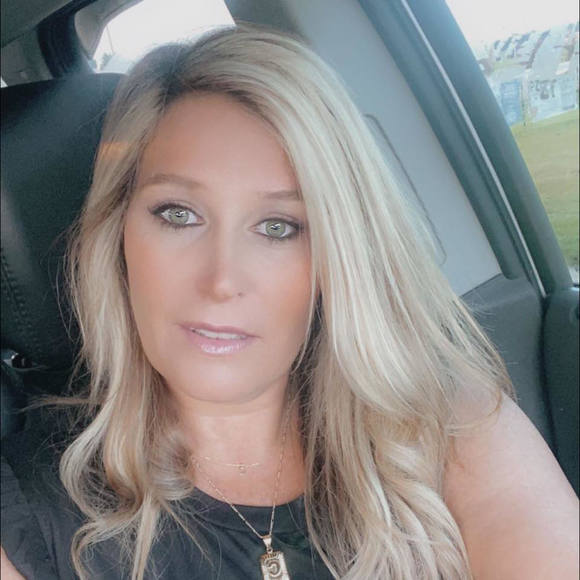 Profile Picture of Christy Cullum (@mommychristy74) on Poshmark