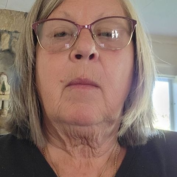 Profile Picture of Marcia Mathieu-baker (@bkmeb2) on Poshmark