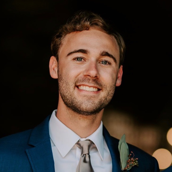 Profile Picture of Daniel Adam (@dadam44) on Poshmark