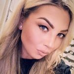 Profile Picture of Danielle Carrig Kelly (@dee_kellie_ox) on Instagram