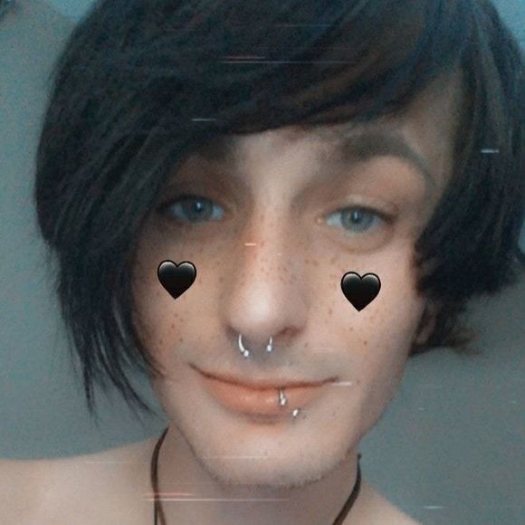 Profile Picture of Eros Macklem (@erosmacklem) on Poshmark