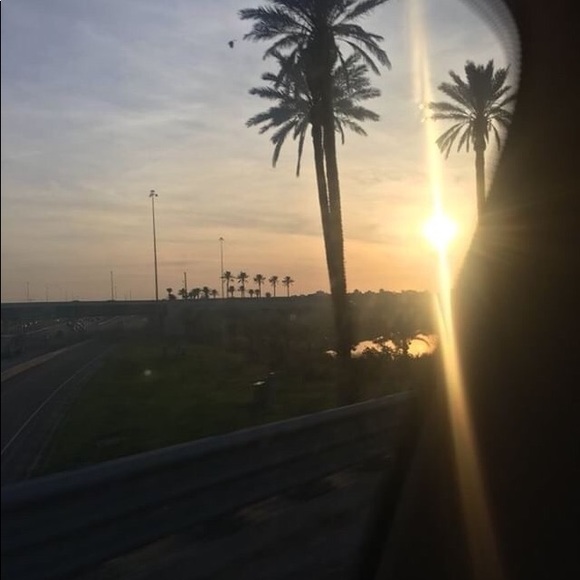 Profile Picture of Julia Macdonald (@juliamacdonaldd) on Poshmark