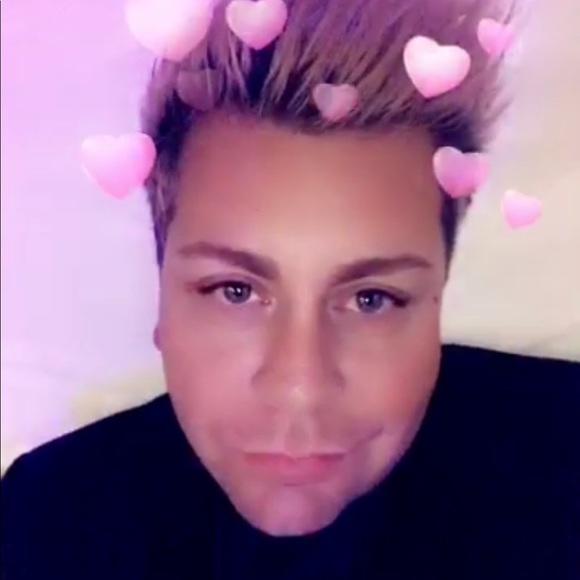 Profile Picture of Daniel Beck (@dlb18) on Poshmark