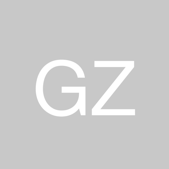 Profile Picture of Gena Zerlan (@genazee) on Poshmark