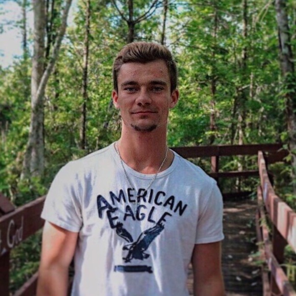 Profile Picture of Brendan Stegner (@bsteggs) on Poshmark